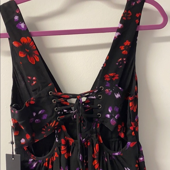 2 for $10 Forever 21 Plunging Floral Strappy back Dress NWT - Picture 5 of 7